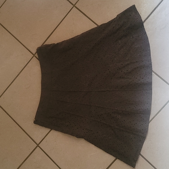 Ann Taylor Brown eyelet skirt - Picture 1 of 3